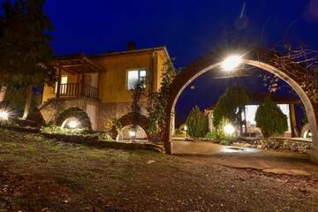 Фото номера Дом с 5 спальнями Дома для отпуска Guest House Gorski Kut г. Granitovo 70